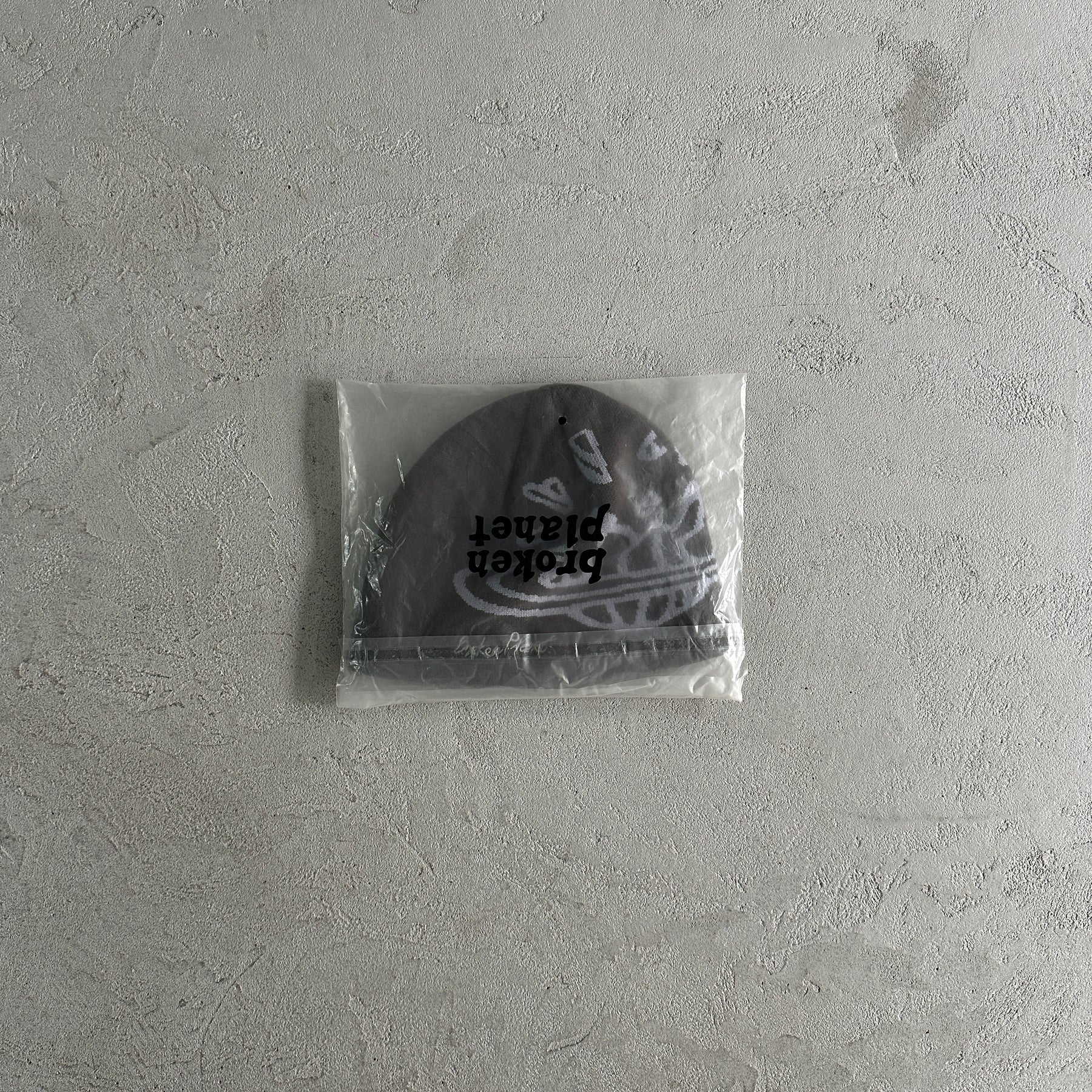 Touca Broken Planet “Outer Space Beanie”