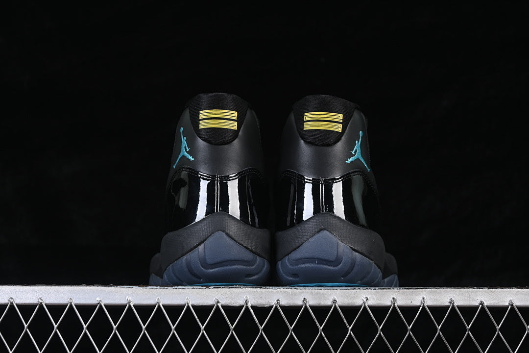 Air Jordan 11 ”Unc”