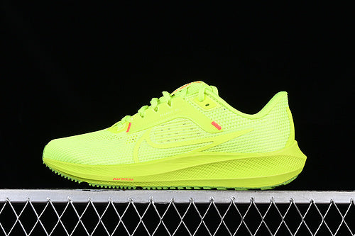 Air Zoom Pegasus 40 “Volt”