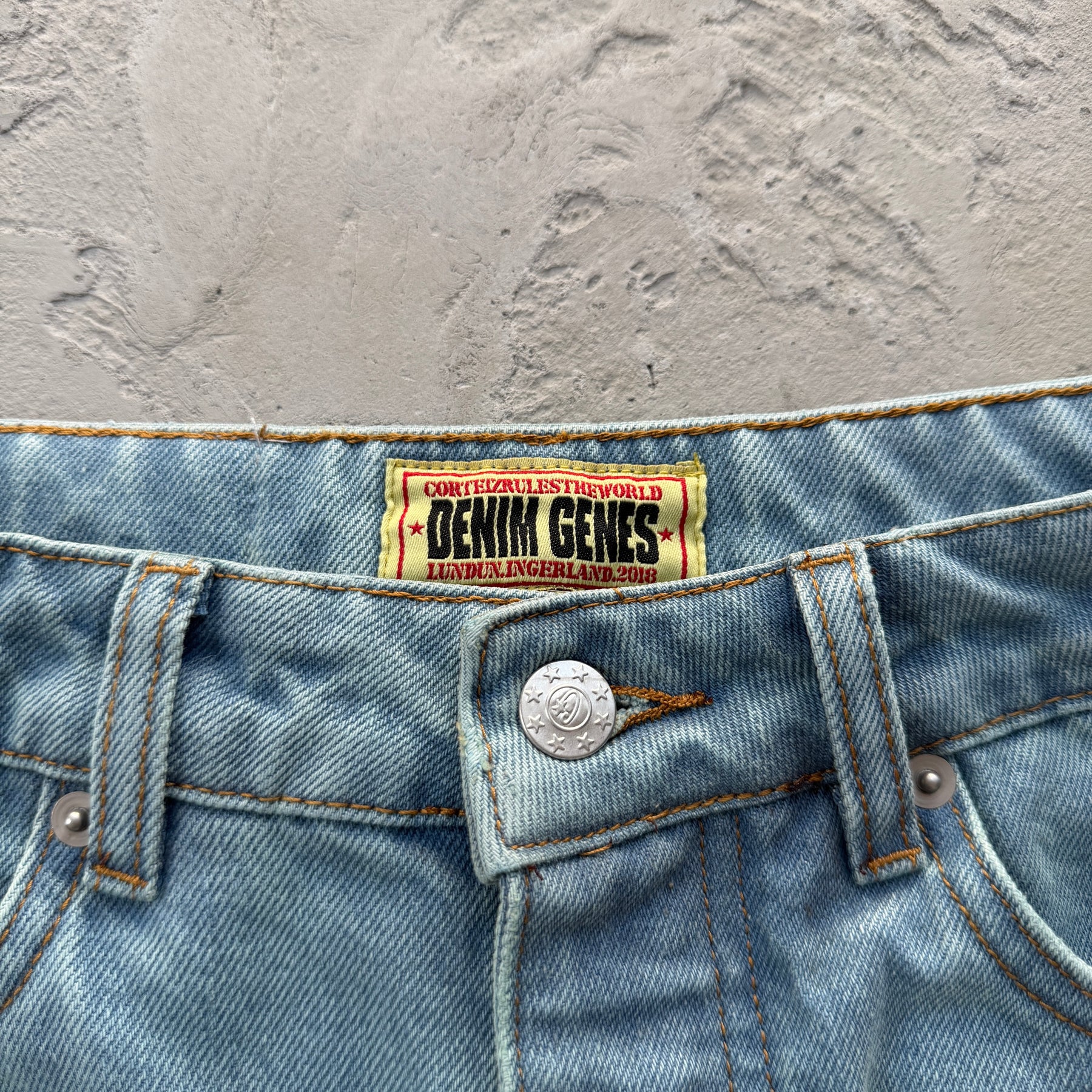 Calça Corteiz “Dual Stripe Baggy” ( Branca )