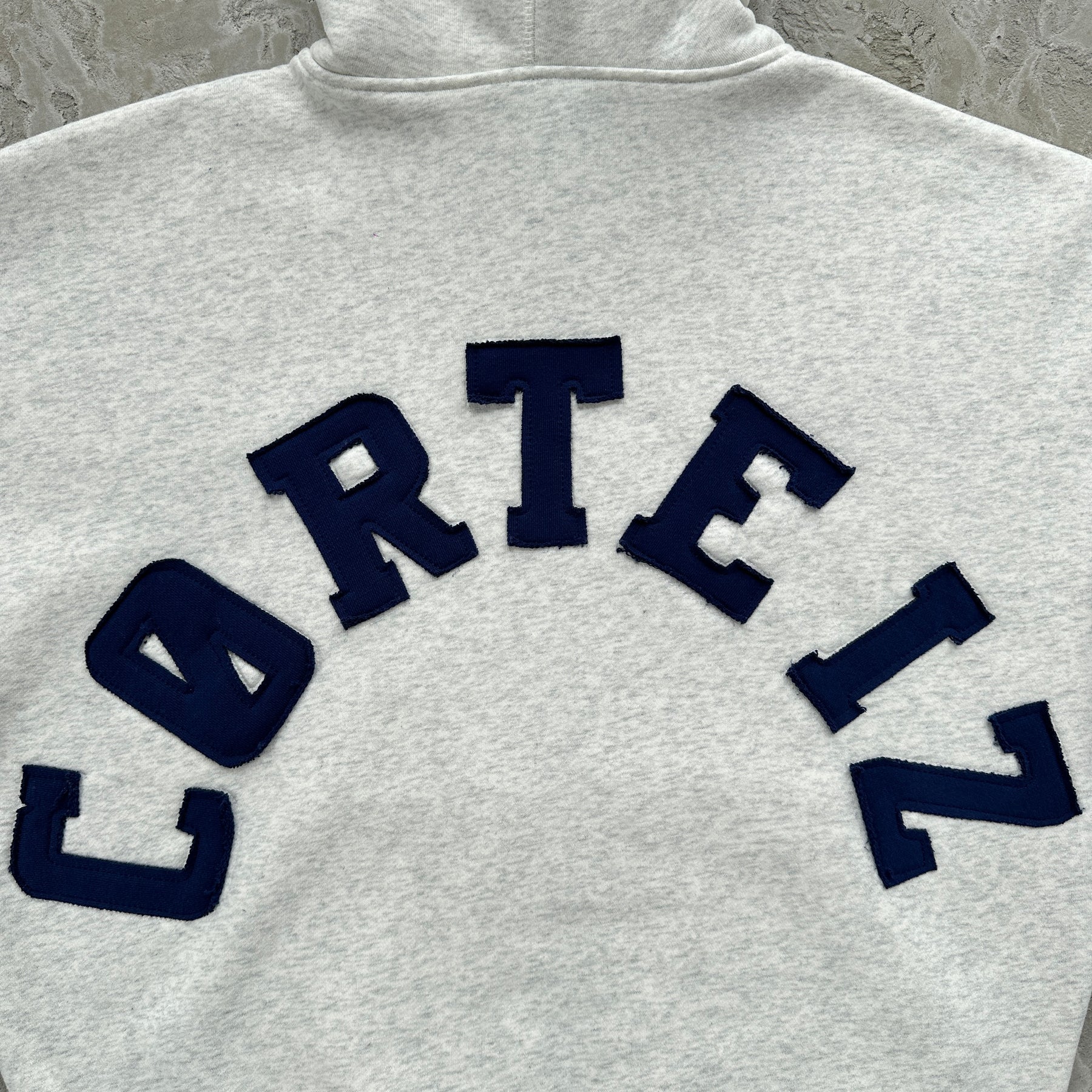 Conjunto Corteiz “College Arch Open” ( Branco )