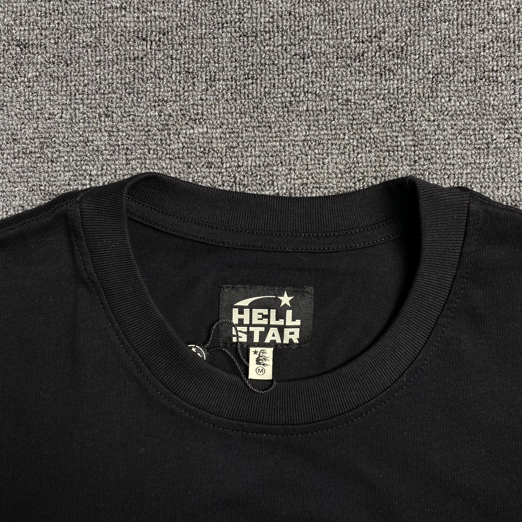 Camisa Hellstar “Just Makes You Stronger” ( Preta )