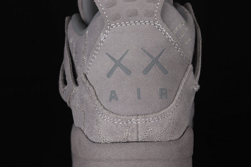 Air jordan 4 x Kaws