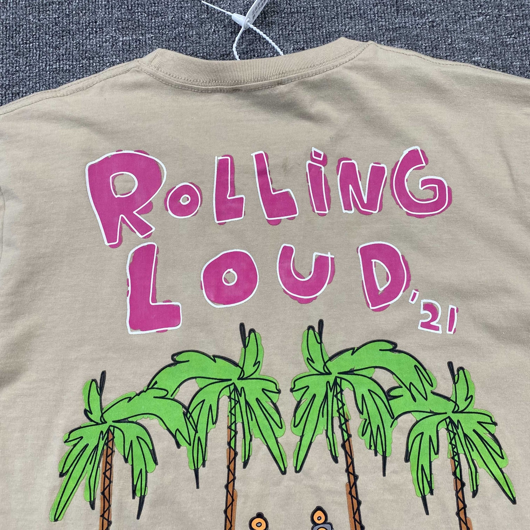 Camisa Cactus Jack “Lets Get Weird” ( Bege )