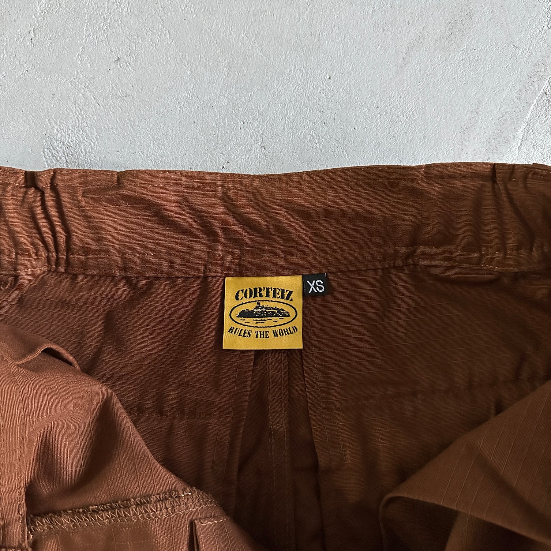 Calça Cargo Corteiz “Island Puff”