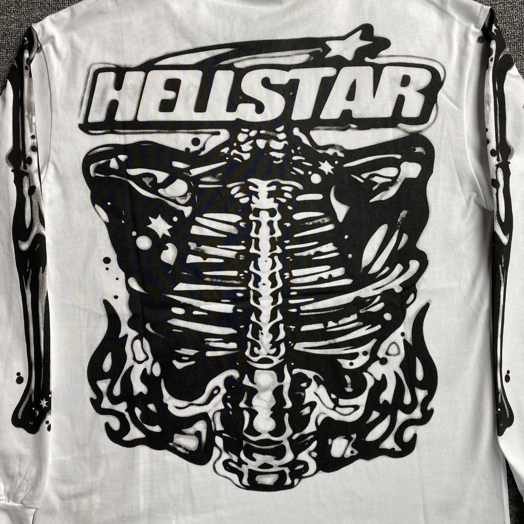 Sueter Hellstar “Airbrushed Bones”