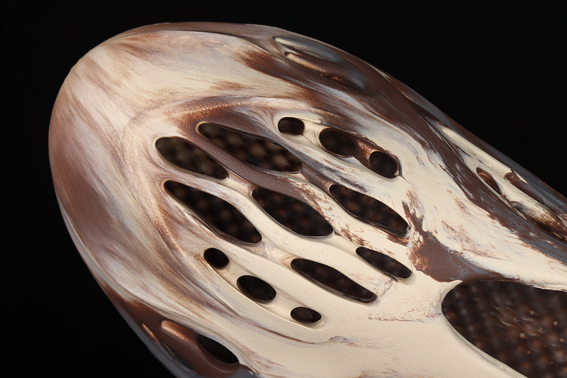 Yeezy Foam Runner “Cream Clay”