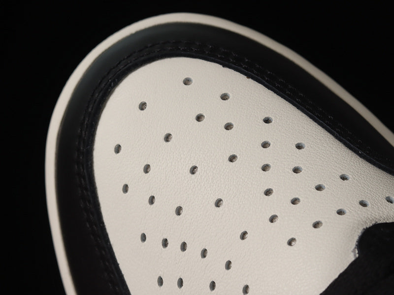 Air Jordan 1 High “Dark Mocha”