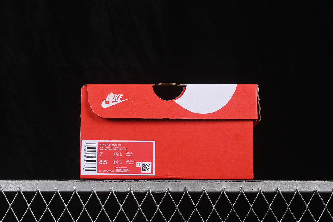 Air max 95 x Liverpool FC “Black Gym Red”