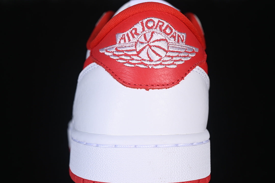 Air Jordan 1 Low “University Red”