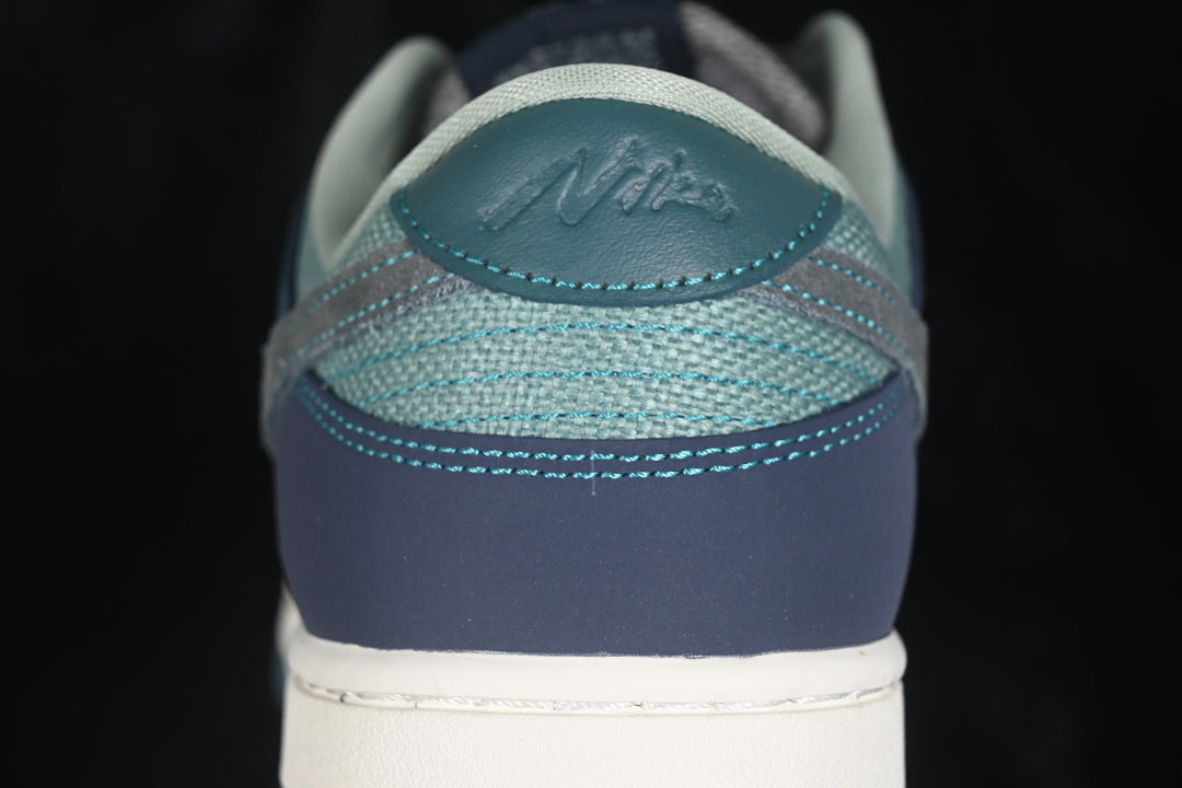 Dunk “Dark Obsidian”