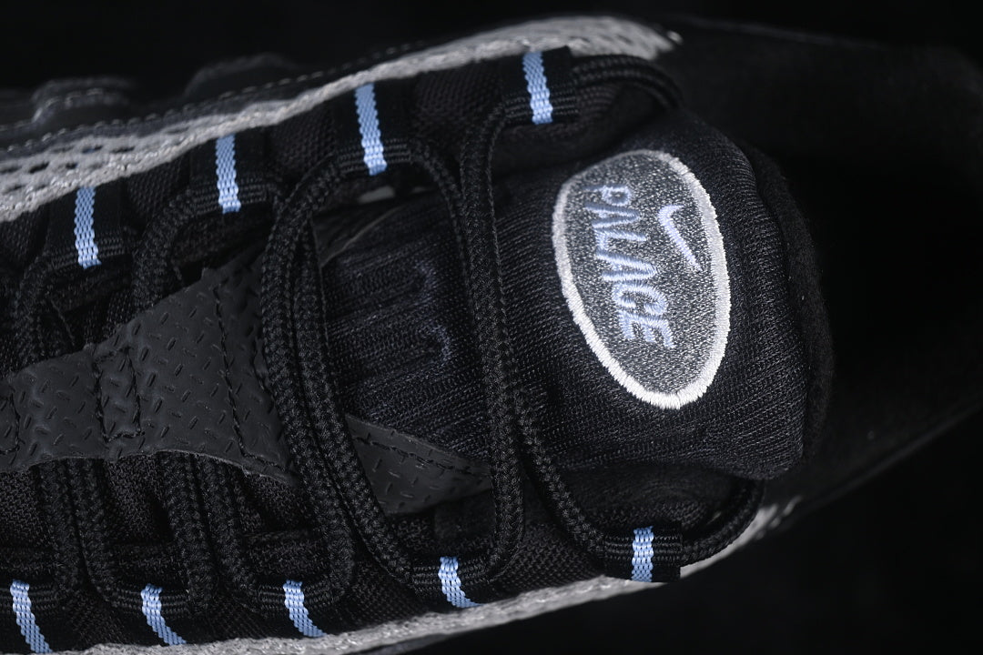 Air max 95 x Palace “Metallic Silver Aluminum”
