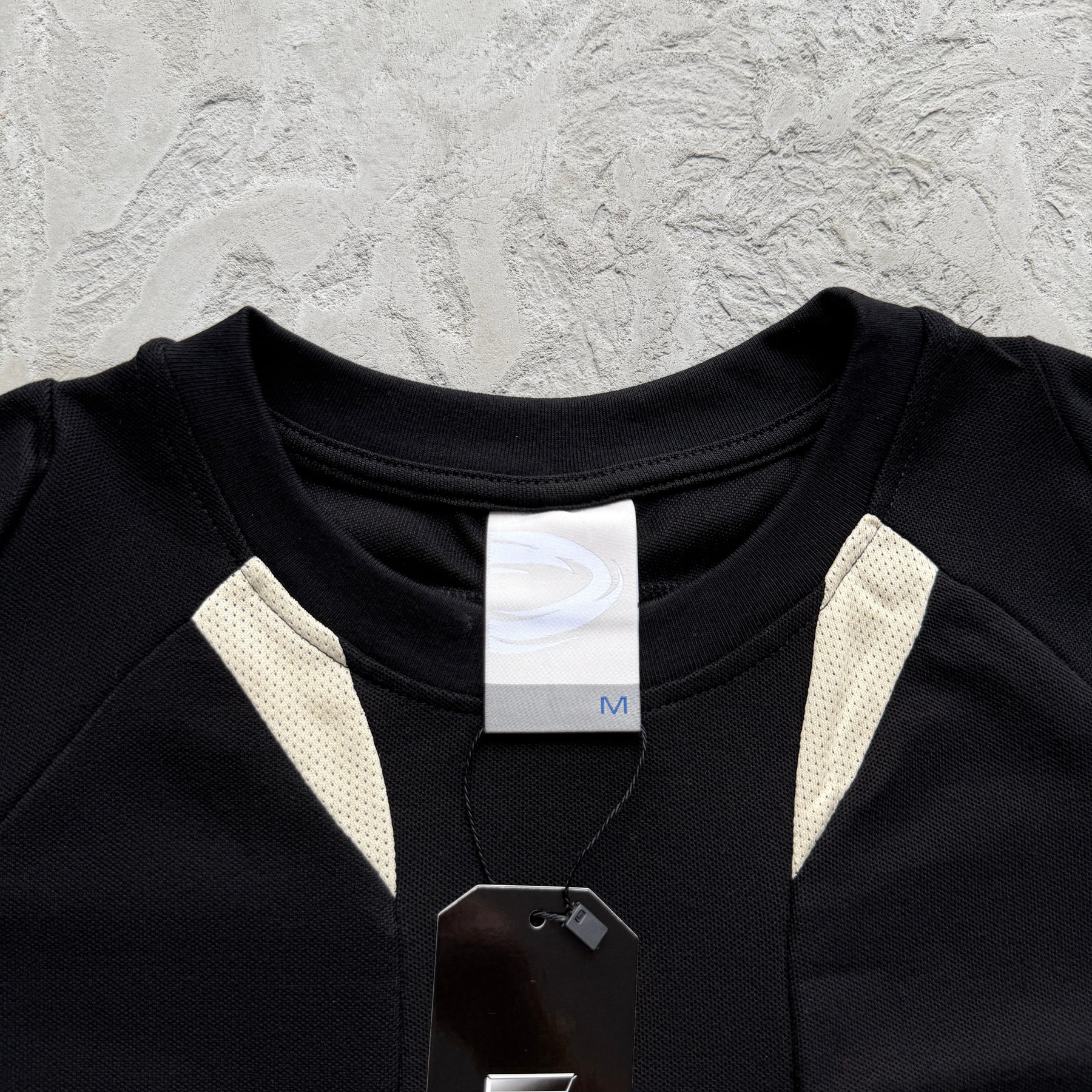 Camisa Mertra “Black Wisp”