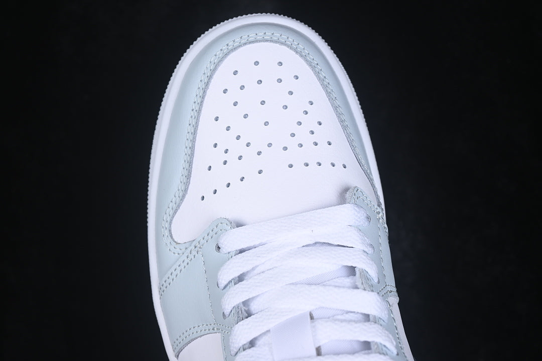 Air Jordan 1 Low “Aura Squadron Blue”