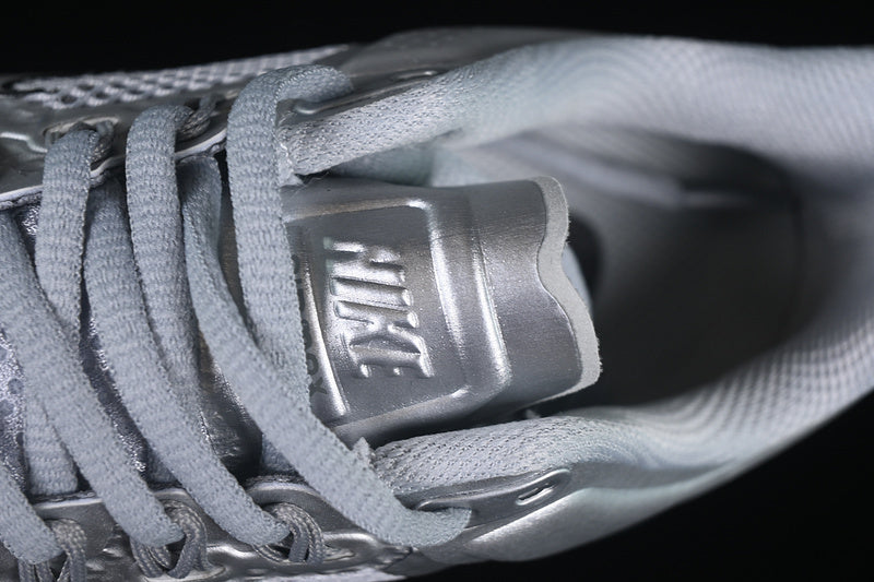 Air max 2013 “Mettalic Silver”