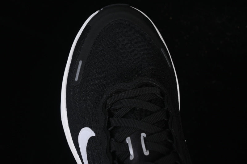 Air Zoom Vomero Plus “Black and White”