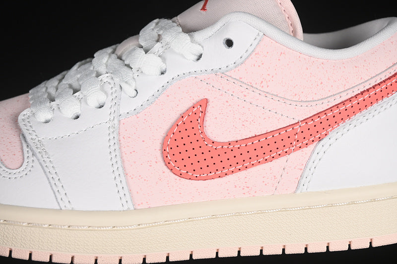 Air Jordan 1 Low “Strawberry Milkshake”