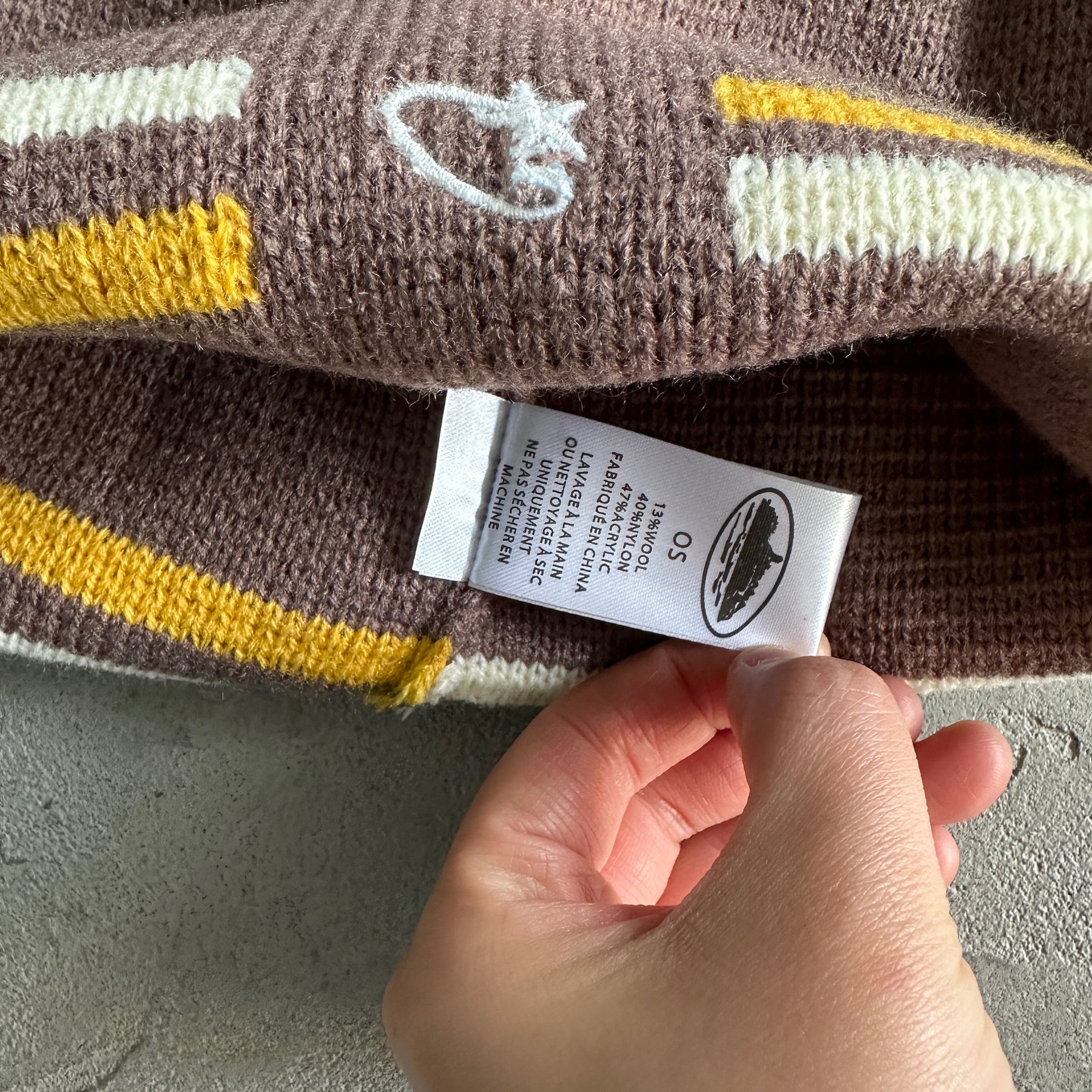 Touca Corteiz “Stripe Beanie” ( Marrom )