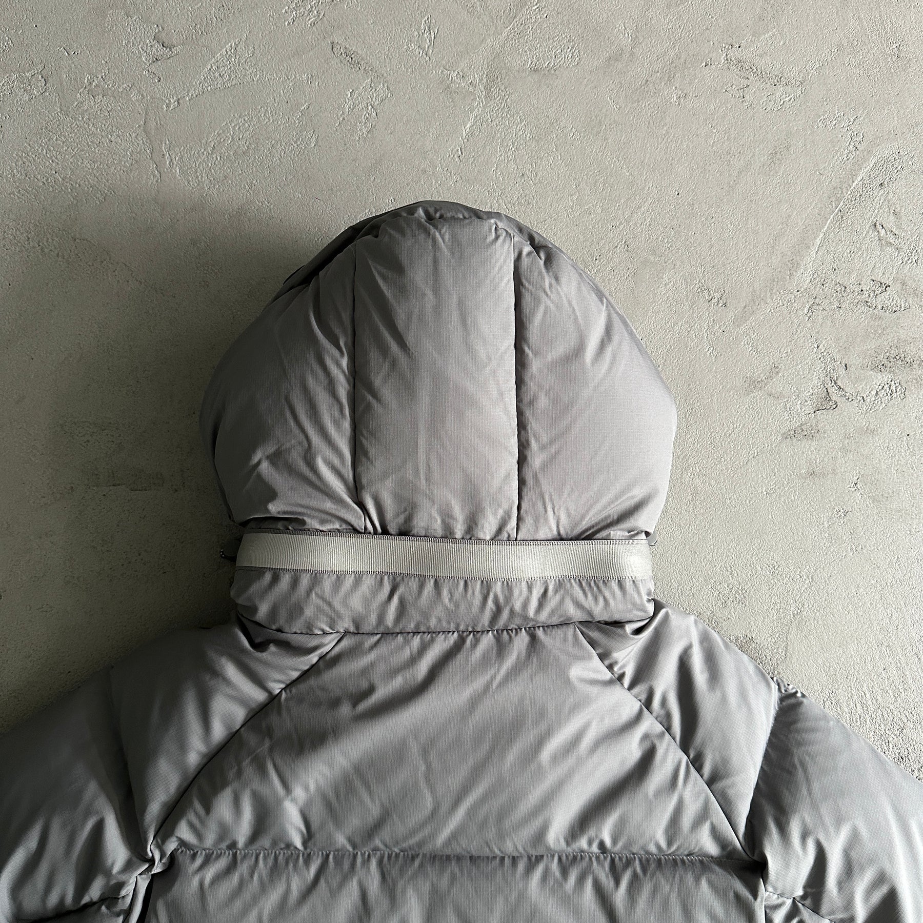 Jaqueta Syna World “Down Jacket" ( Cinza )