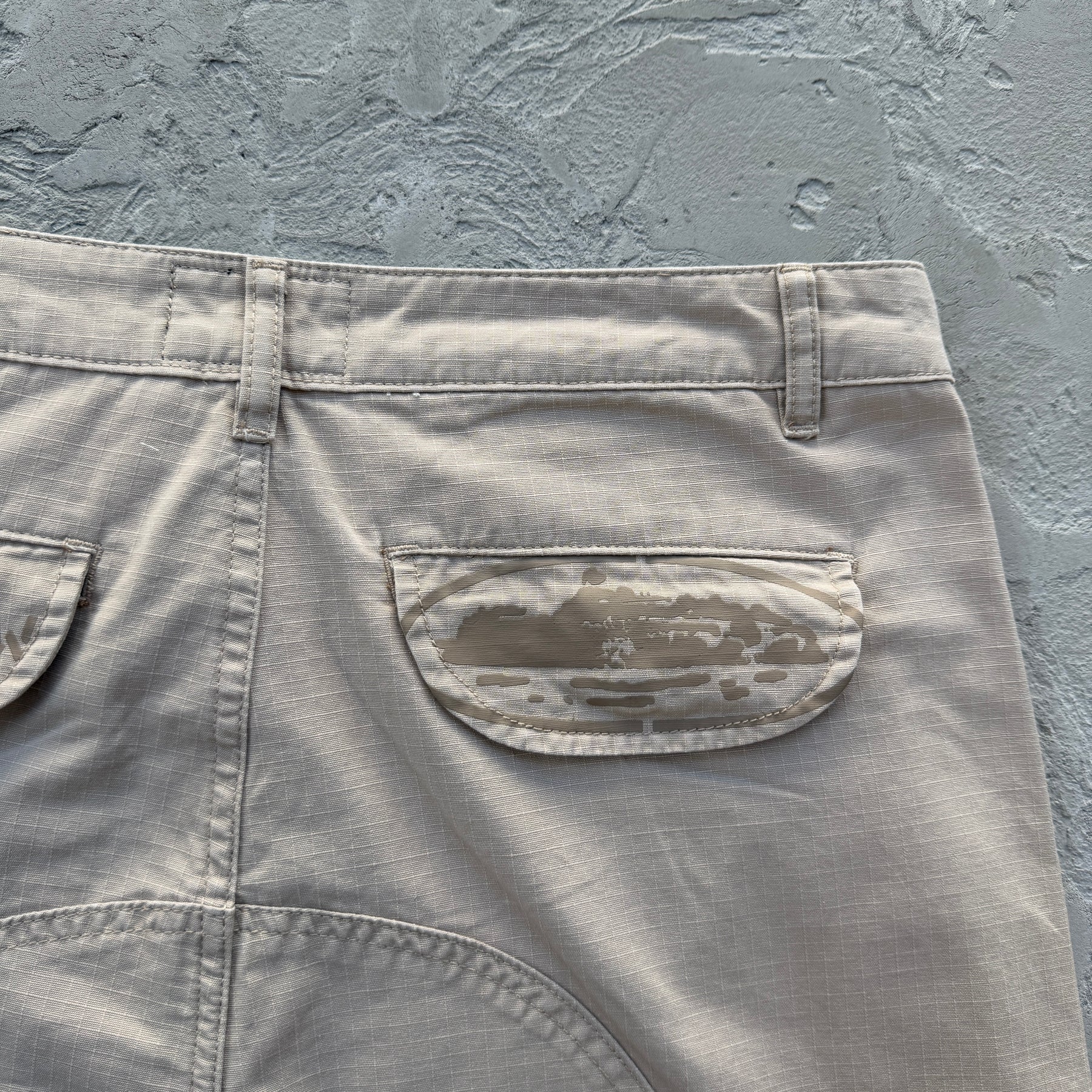 Calça Corteiz “Guerillaz Cargo Pant”