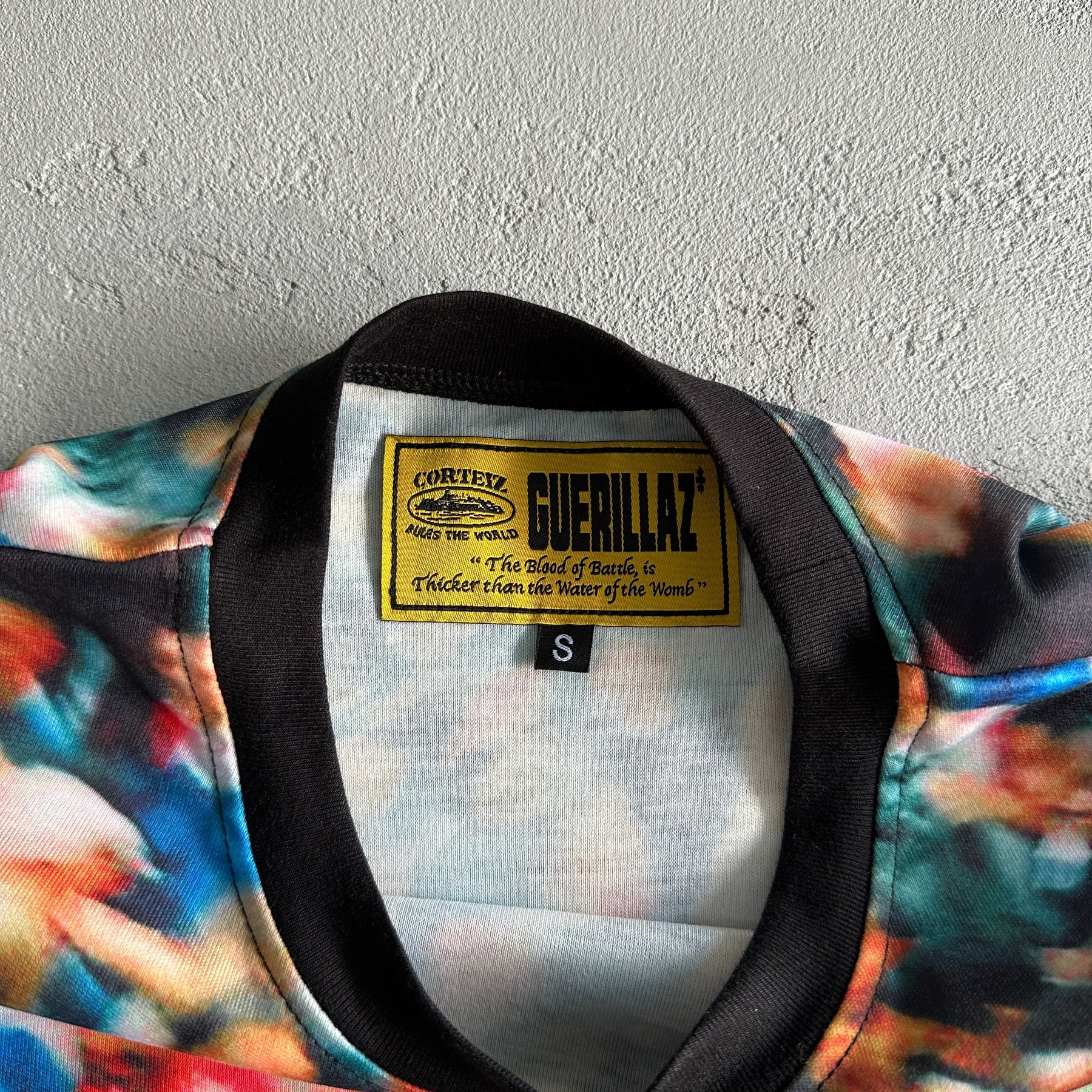 Camisa Corteiz “Crowd Printed”