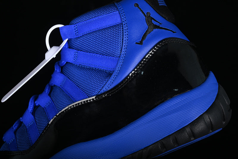 Air Jordan 11 ”Black Legend Blue”