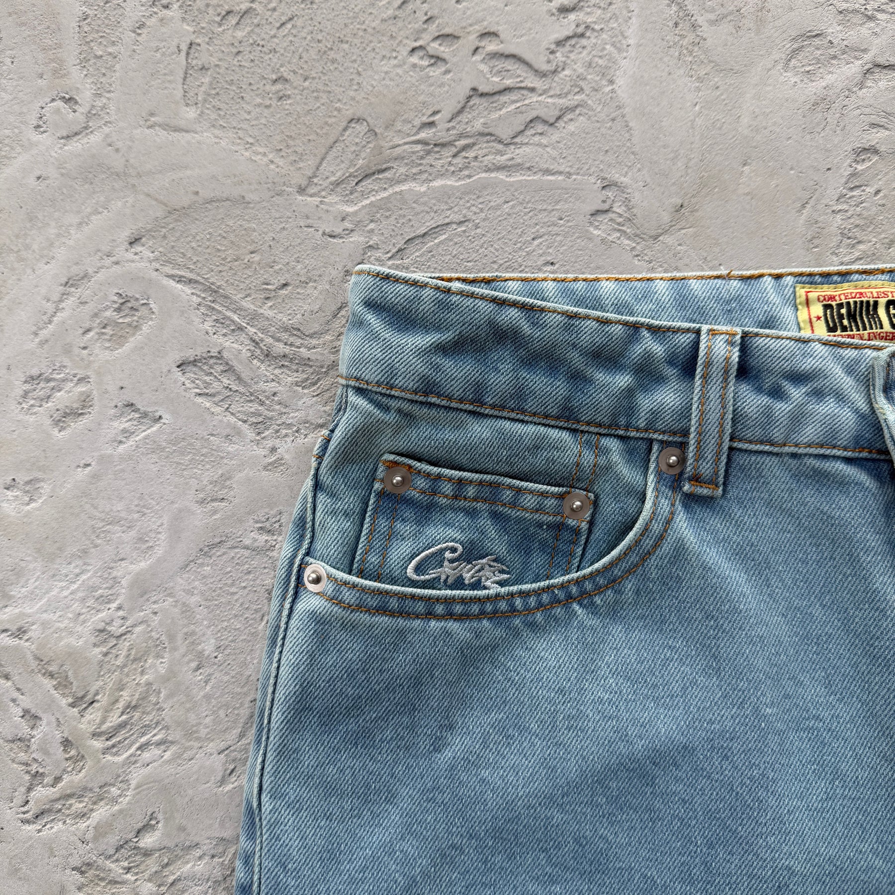 Calça Corteiz “Dual Stripe Baggy” ( Branca )