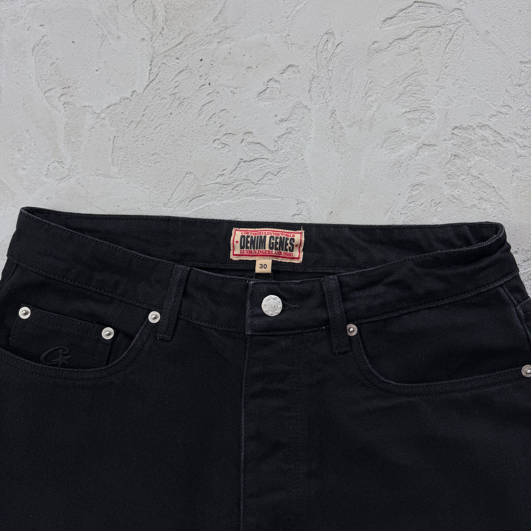 Calça Corteiz “Allstarz Denim Triple Black”