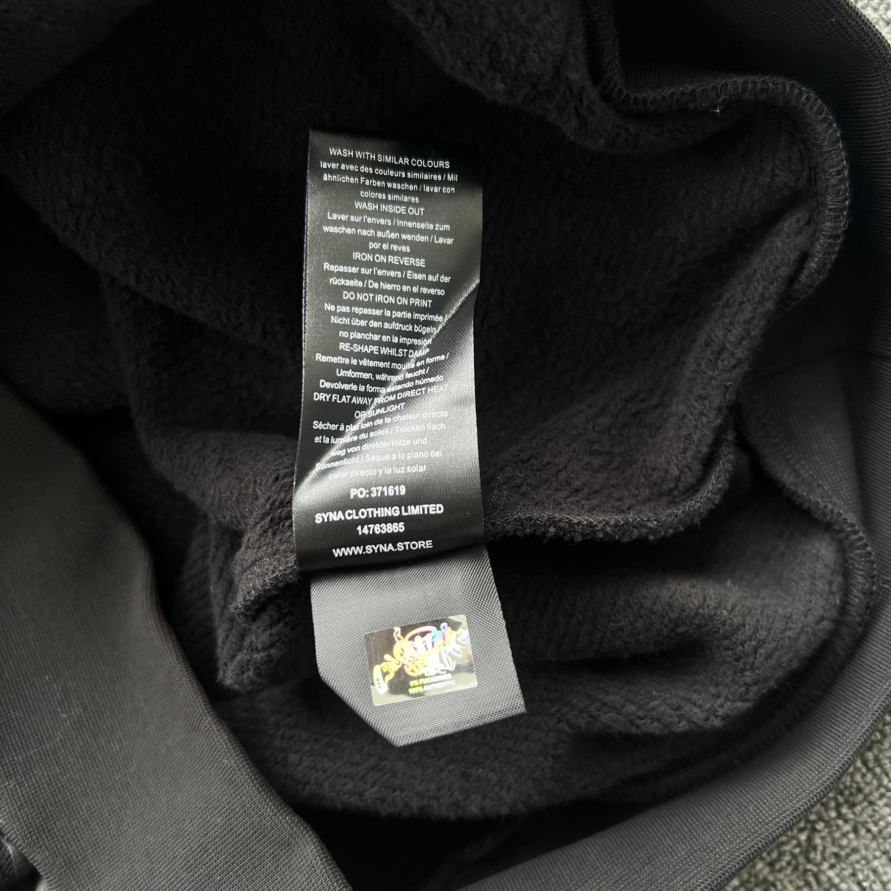 Conjunto Syna World “Crest Oth“ ( Preto e Cinza)