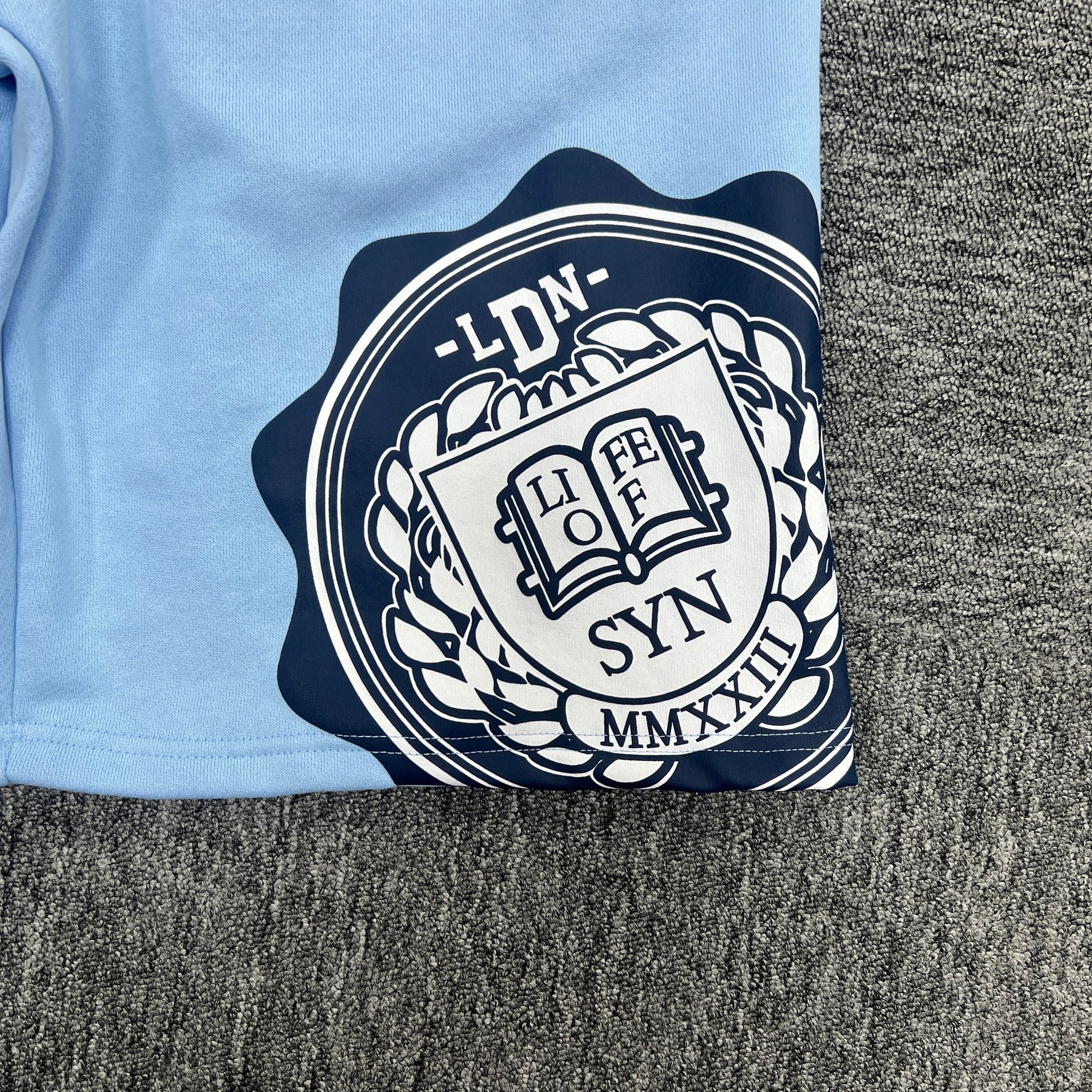 Conjunto Syna World “Varsity Crew“ ( Azul )