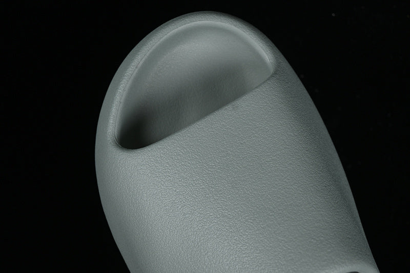 Yeezy Slide “Resin Salt”