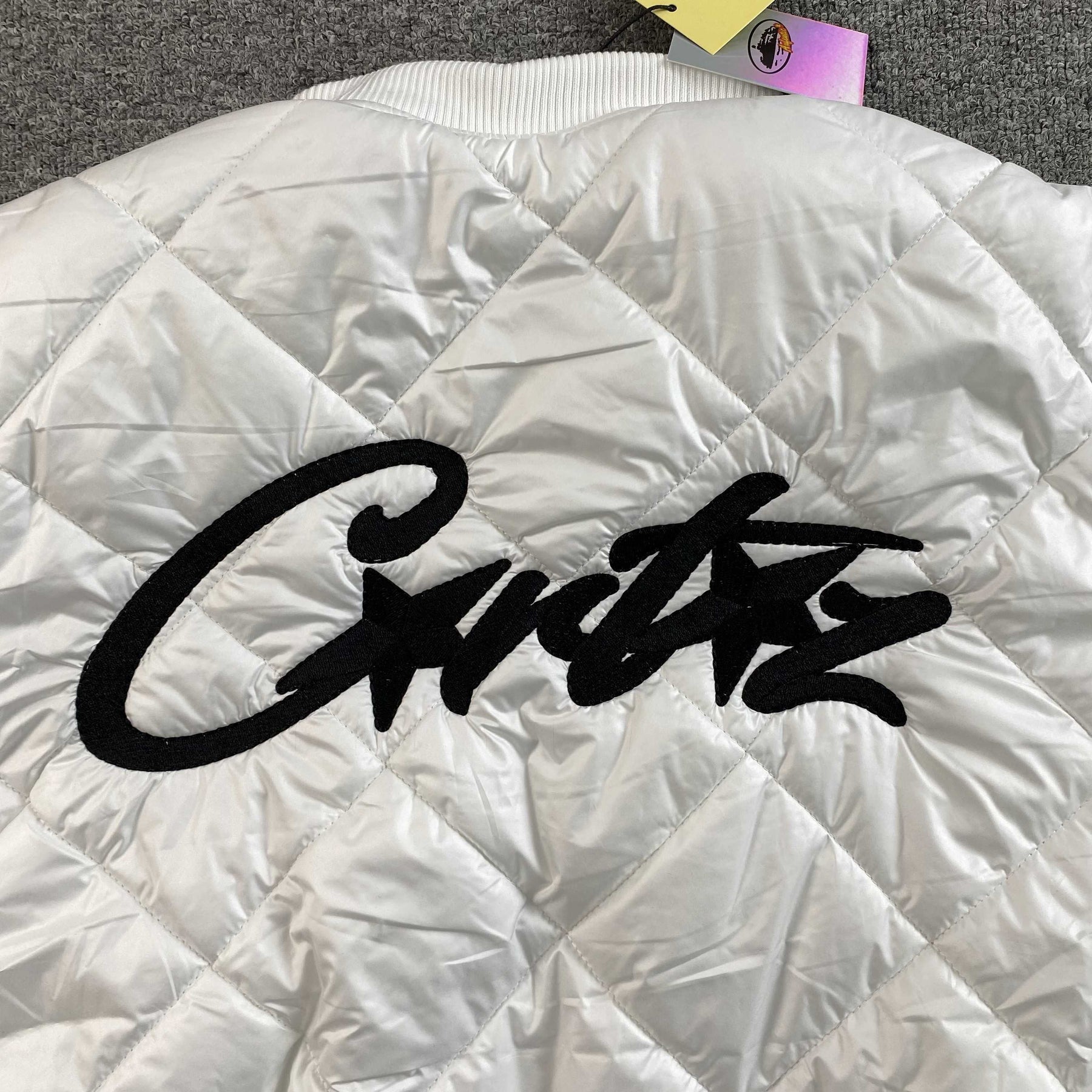 Jaqueta Corteiz “Reversible Bomber” ( Branca )