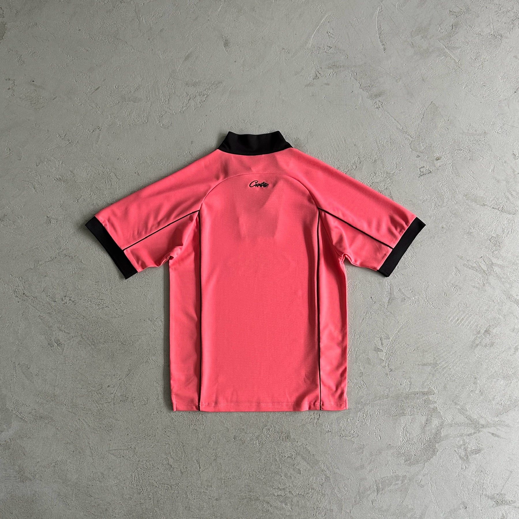 Camisa Corteiz ”Talismo” ( Rosa e Preto )