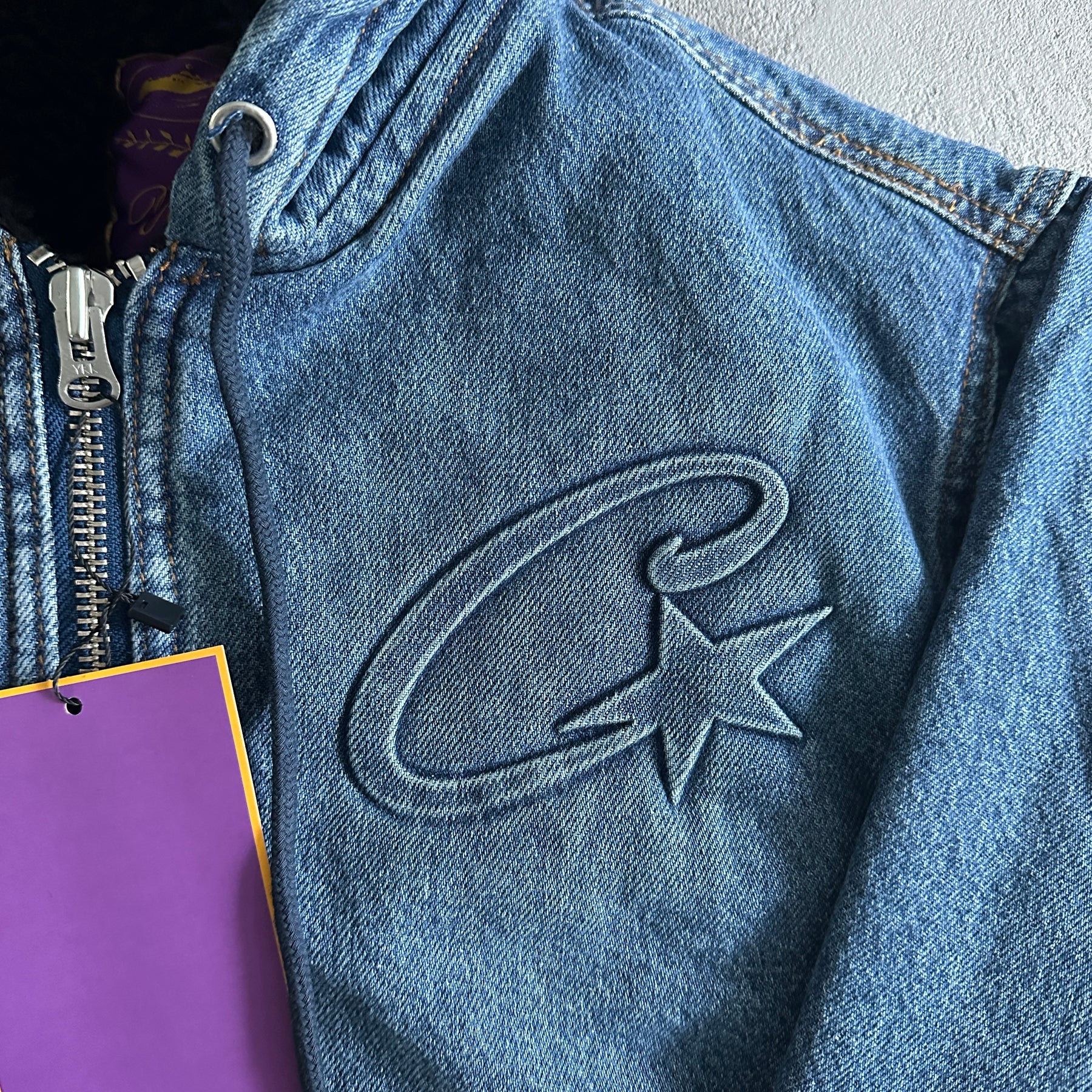 Jaqueta Corteiz “Embossed C-Star”