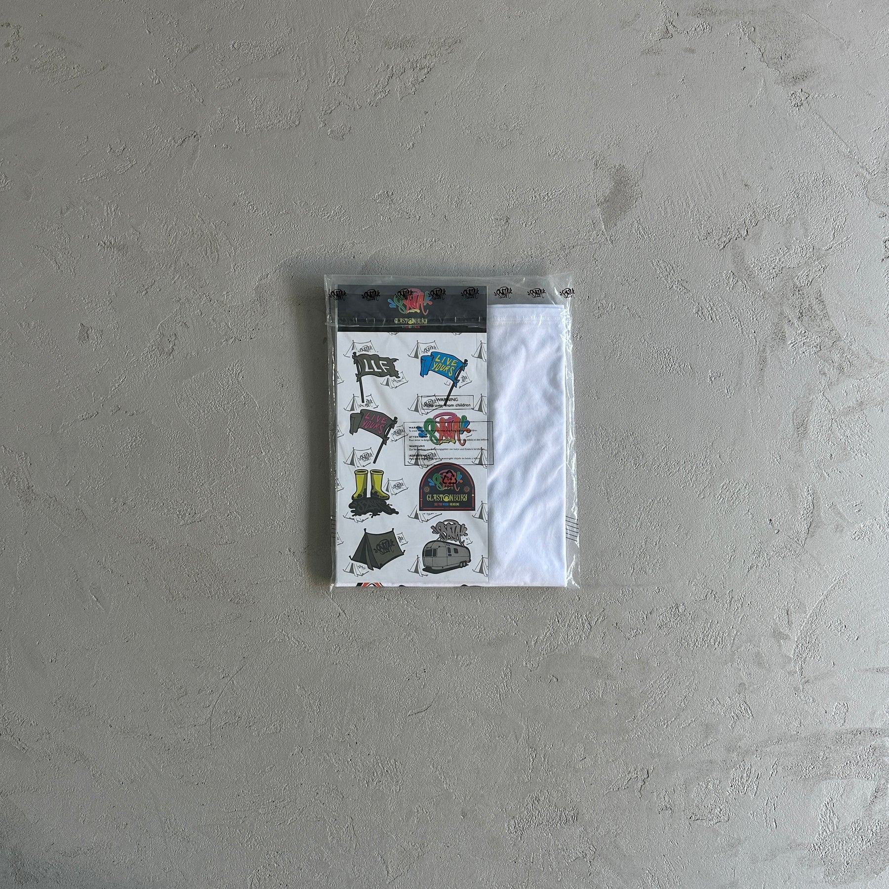 Camisa Syna World X Glastonbury Festival