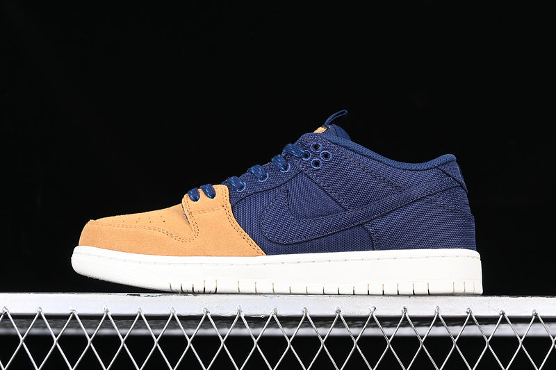 Dunk “Low Desert Ochre and Midnight”