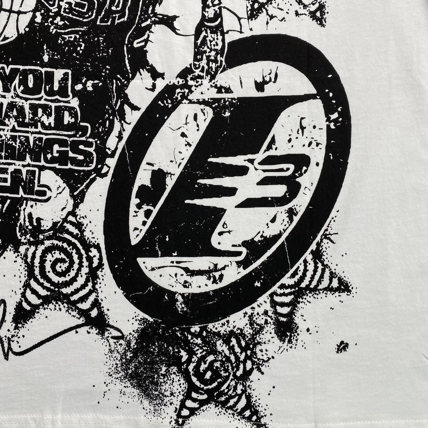 Camisa Hellstar “Basketball” ( Off White )