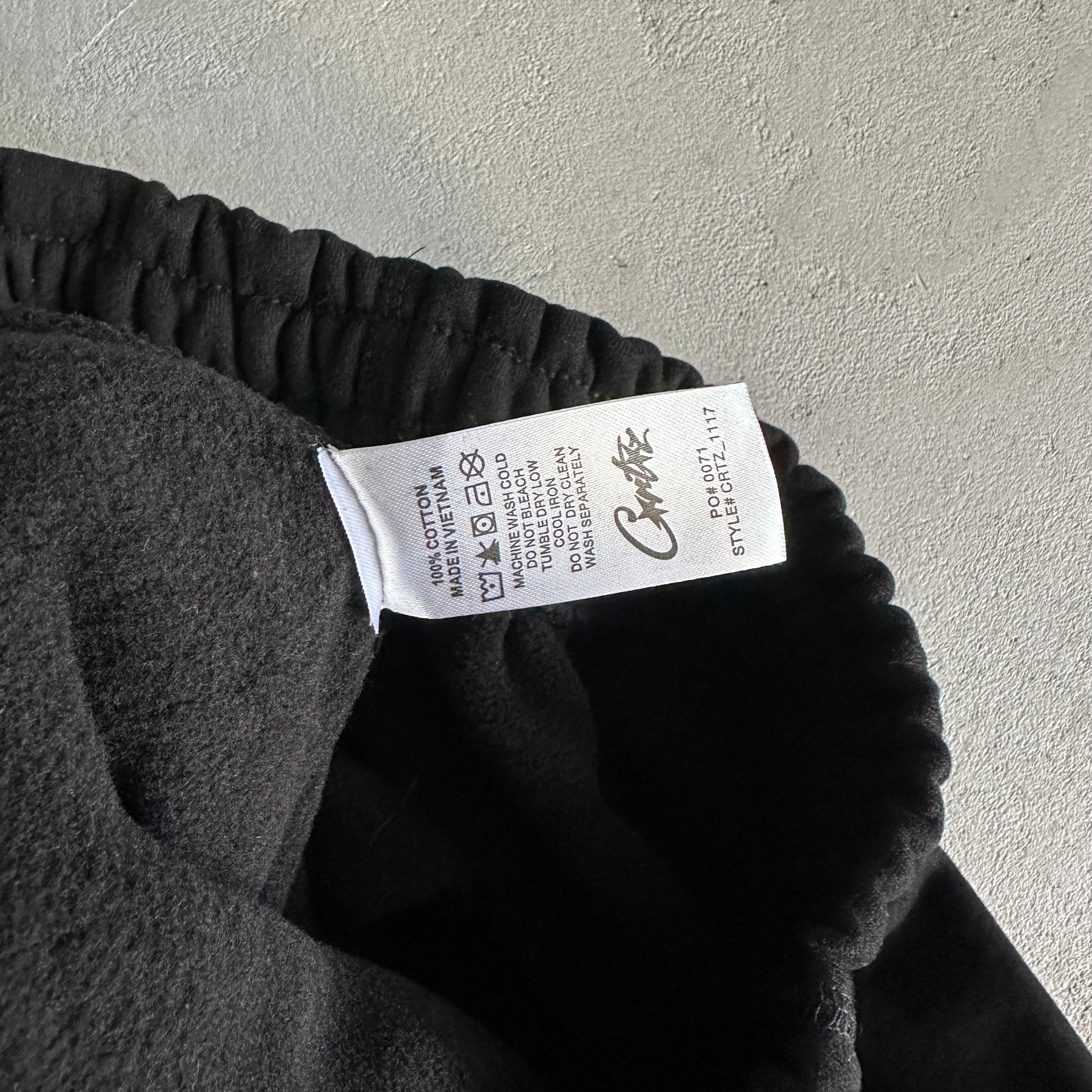 Conjunto Corteiz “Satin C-Star Applique” ( Preto )