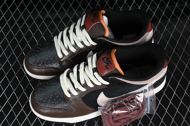 Dunk “Strummer After”