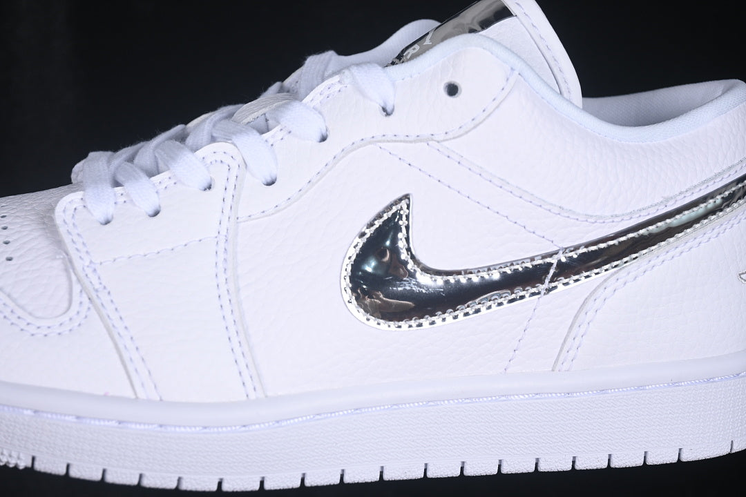 Air Jordan 1 Low “White Metallic Silver”