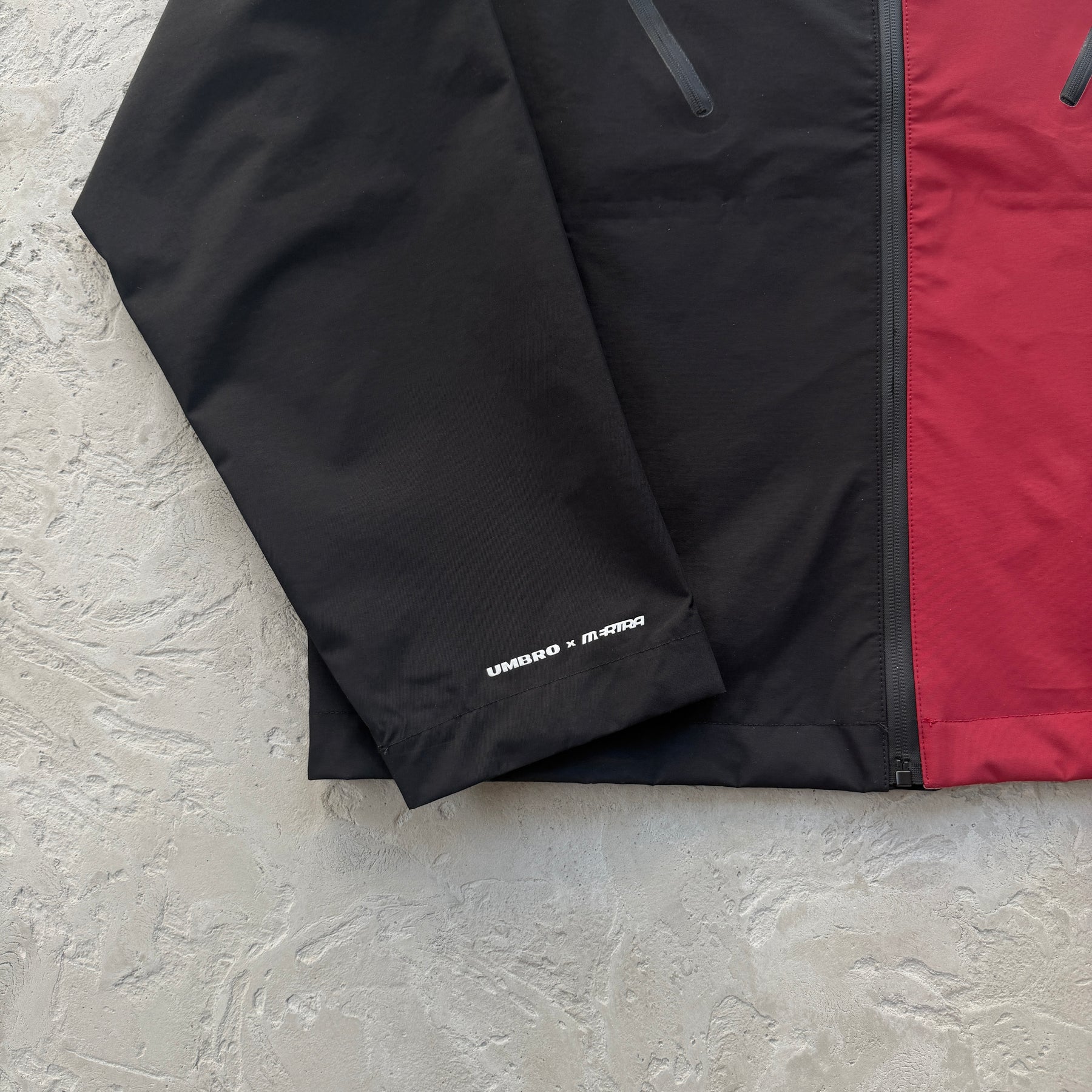 Corta Vento Mertra “Water Reactive ” ( Pova D'água ) ( Vermelho e Preto )