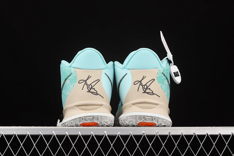 Nike Kyrie 7 EP “Copa”