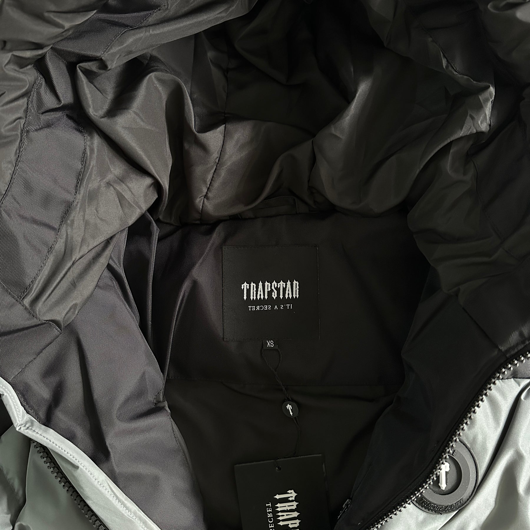 Jaqueta Trapstar “Decoded Puffer” ( Cinza e Preta )