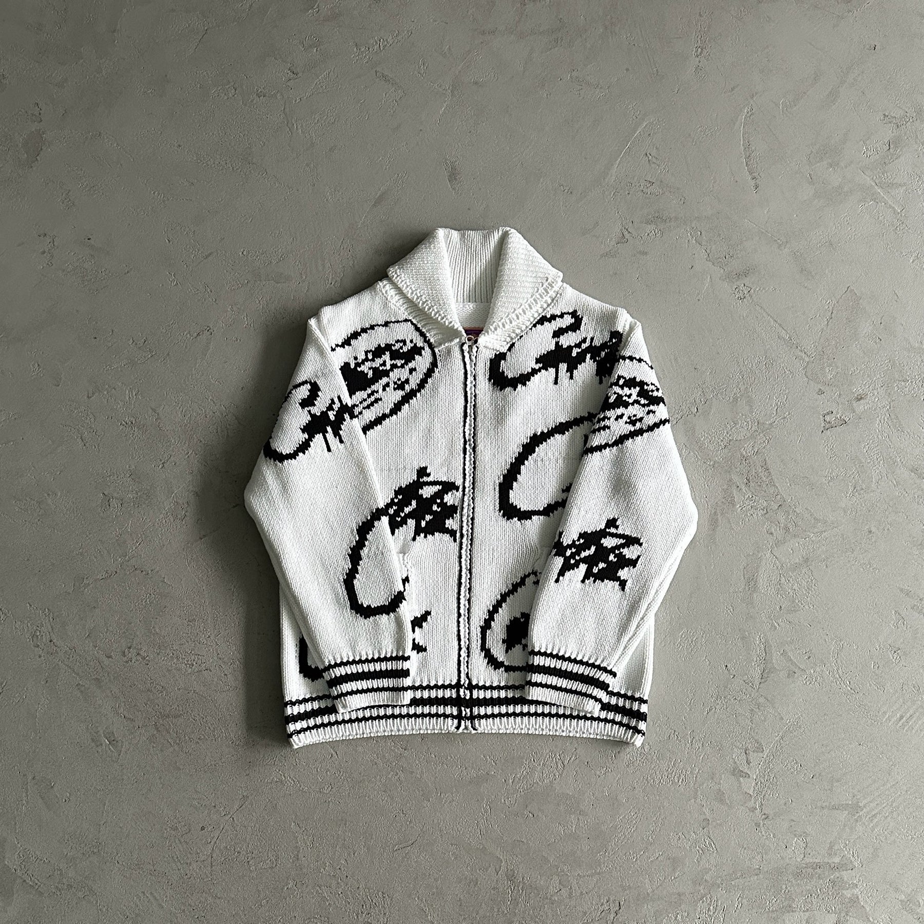 Jaqueta Corteiz “Heavy Knit” ( Branca Com Preto )