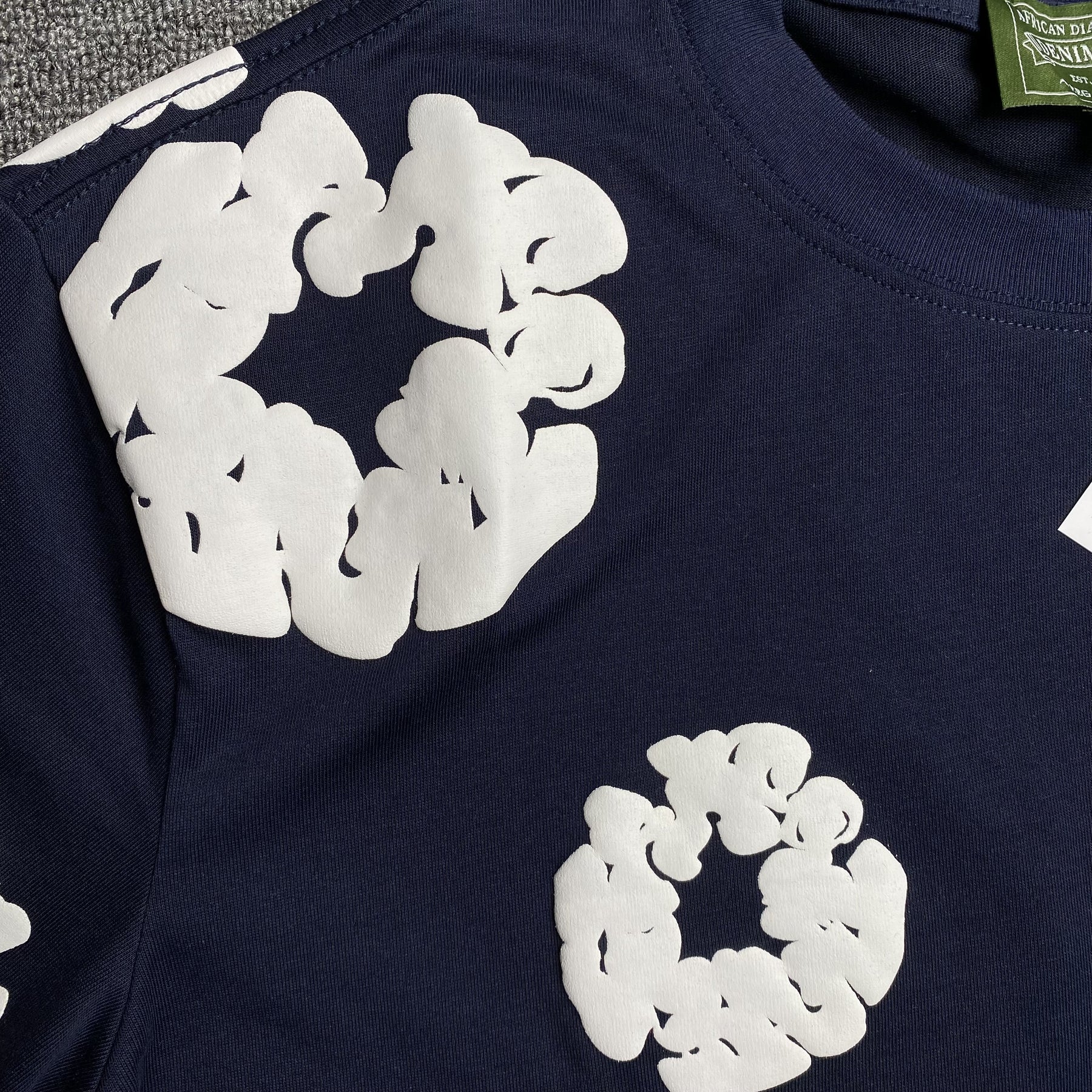 Camisa Denim Tears (Azul escuro com Branco)