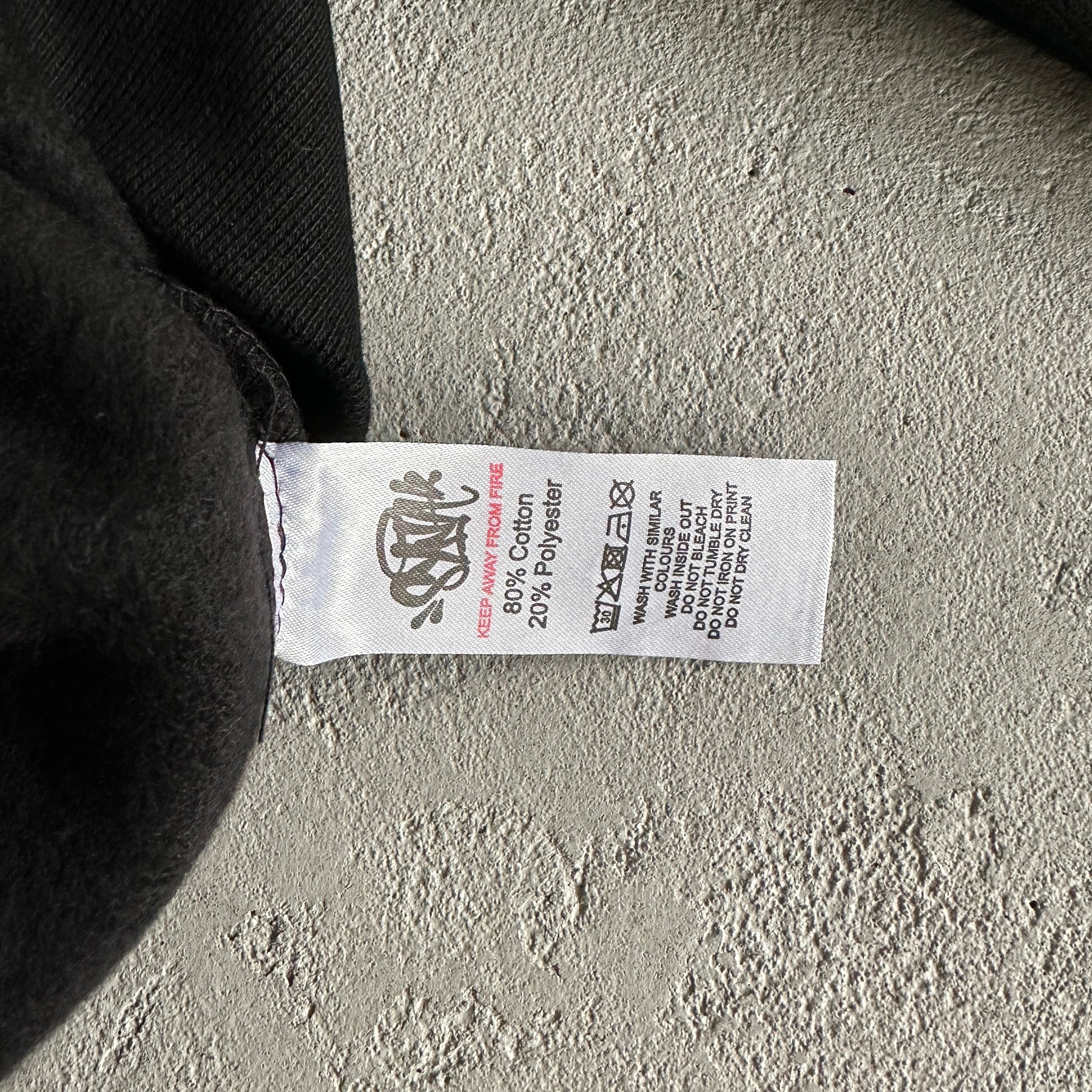 Conjunto Syna World Frio ( Preto e Vermelho )