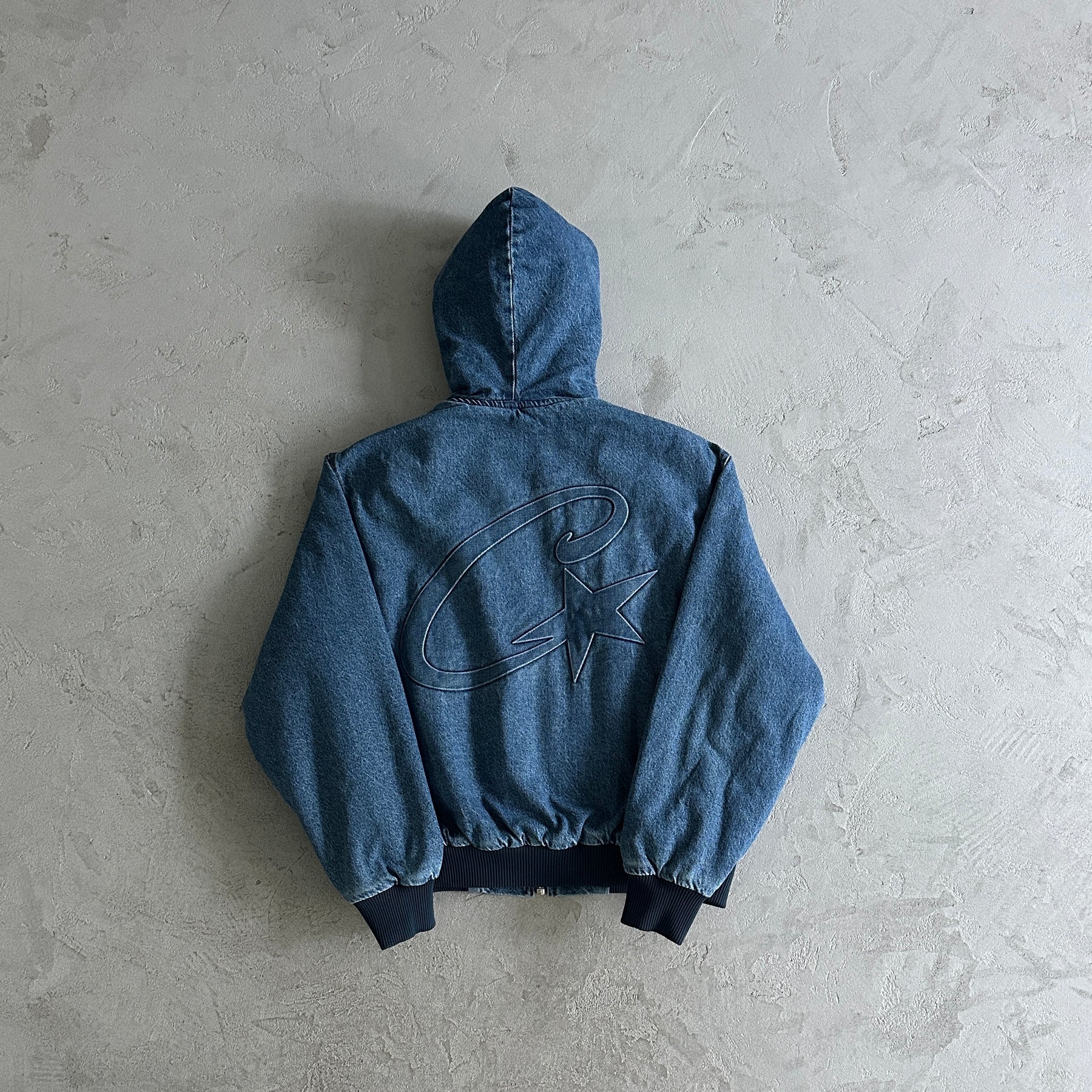 Jaqueta Corteiz “Embossed C-Star”