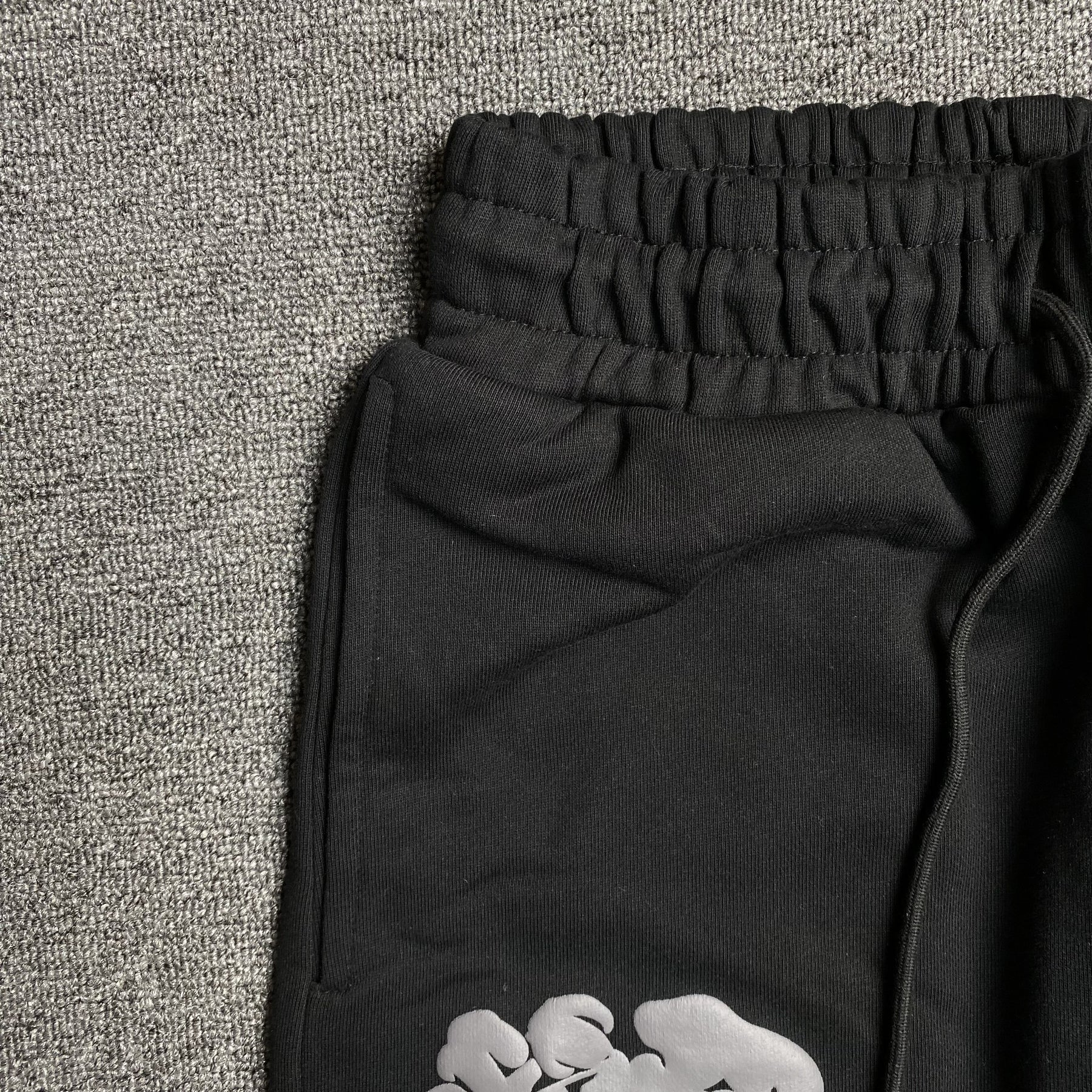 Conjunto Denim Tears ( Preto com Cinza )