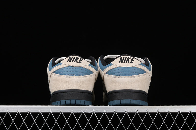 Dunk “Thunderstorm”