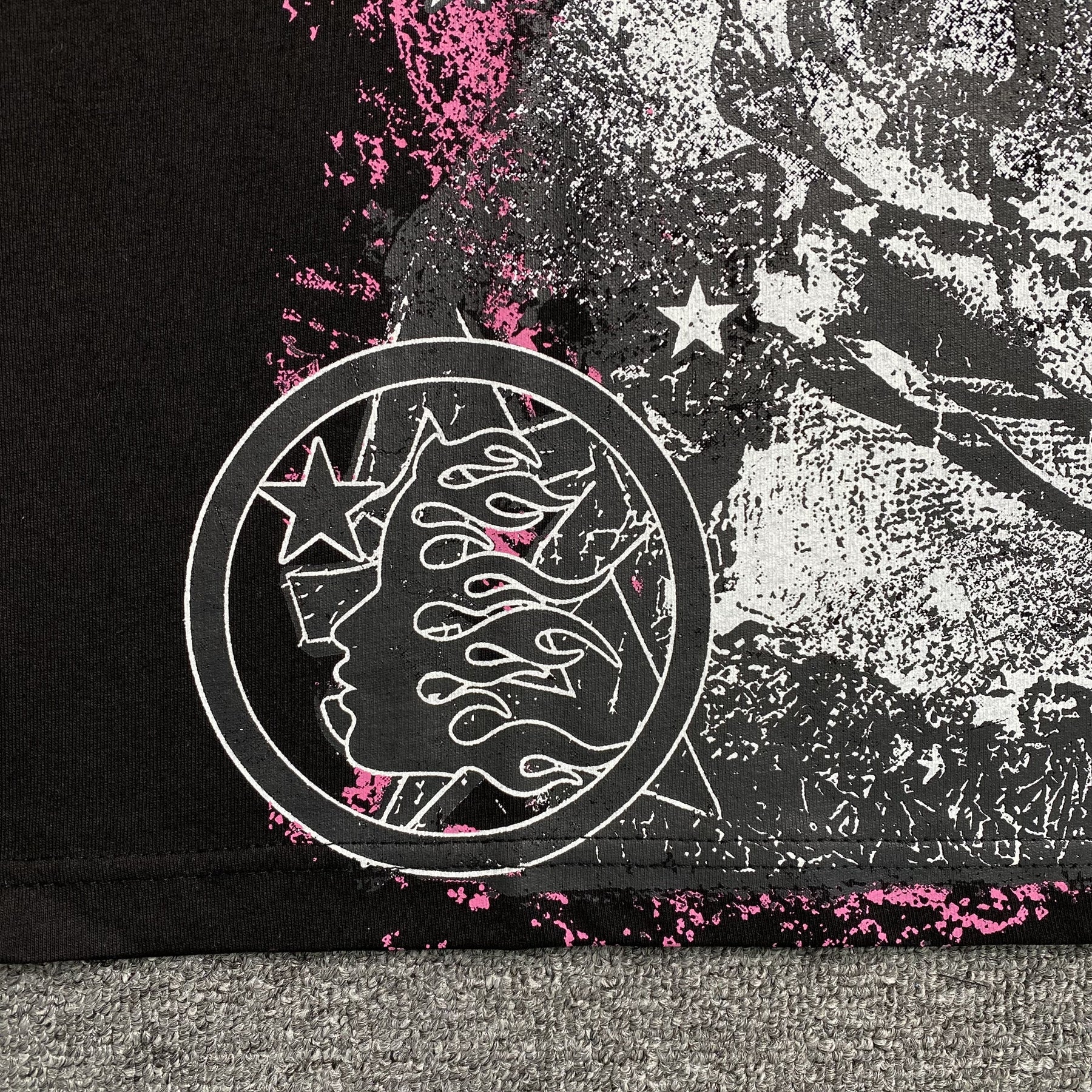 Camisa Hellstar “Peace is a Journey” ( Preta )